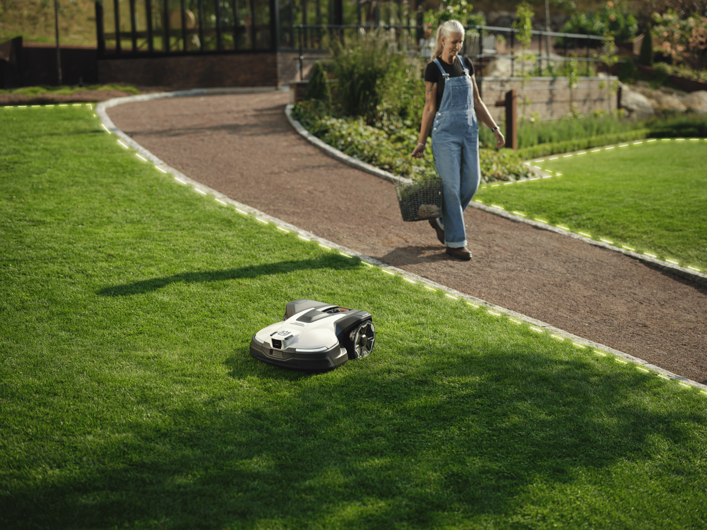 Husqvarna Automower® 430V NERA avec technologie Vision IA — photo 3