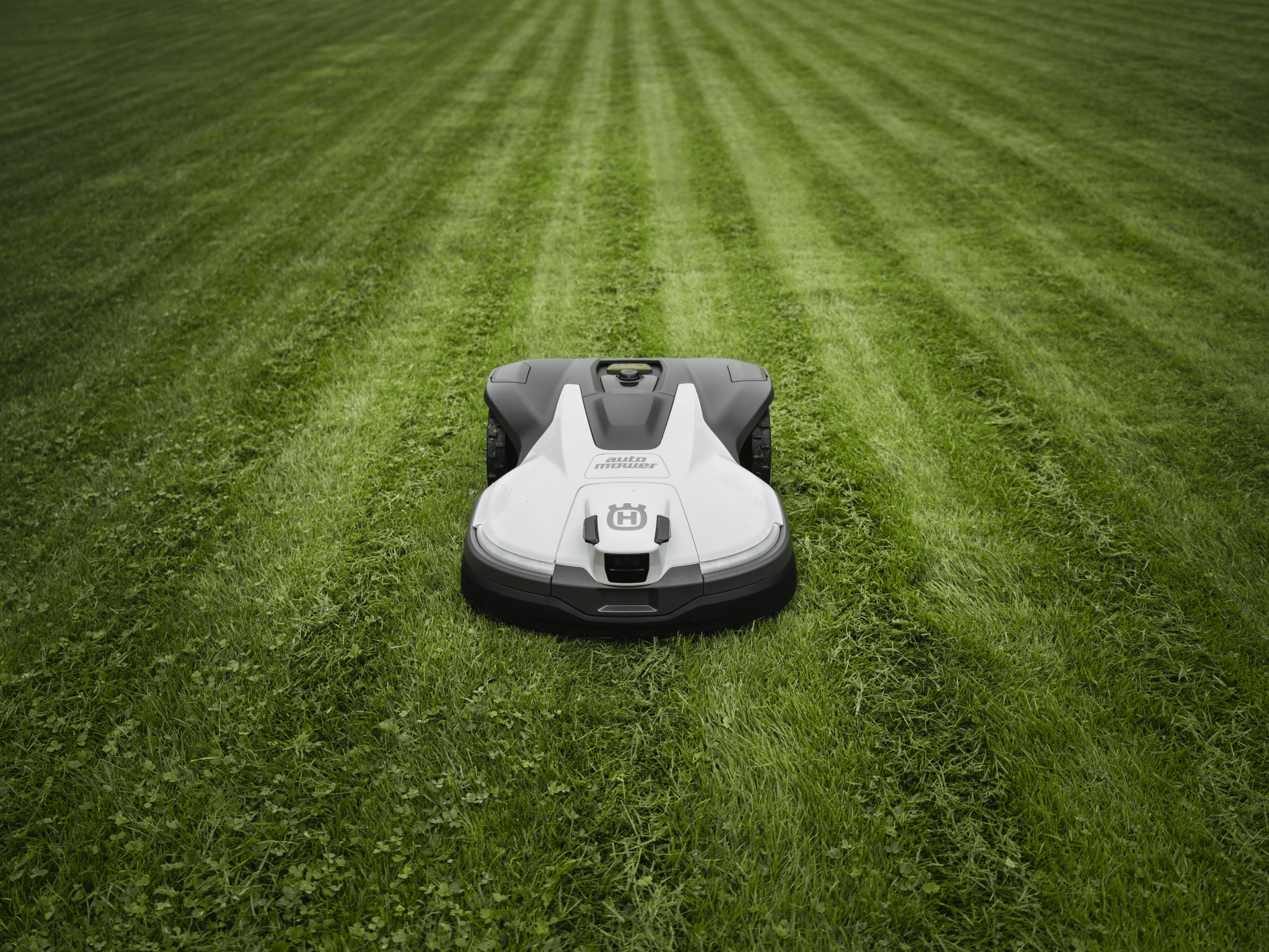Husqvarna Automower® 430V NERA avec technologie Vision IA — photo 7